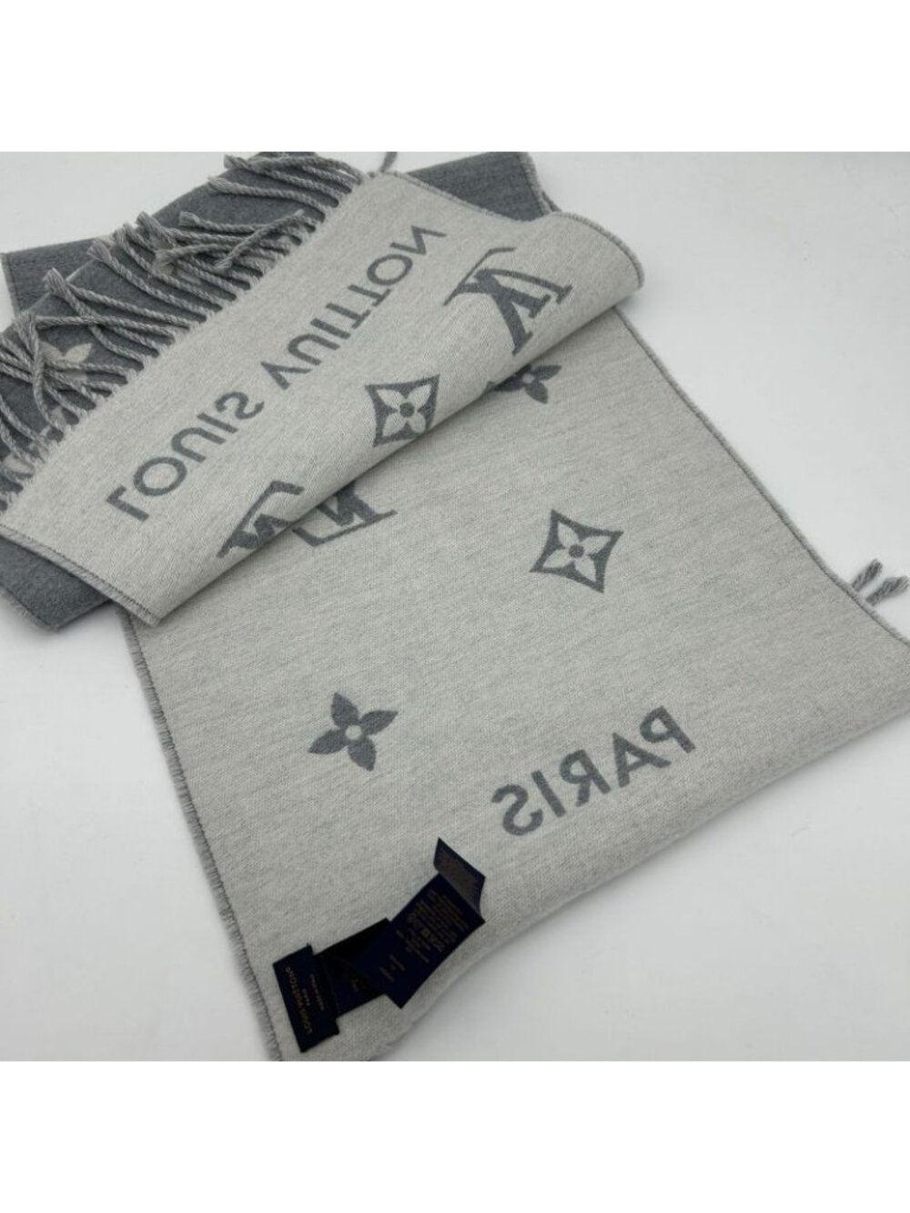 Louis Vuitton Scarf All About Monogram - Picture 5 of 10